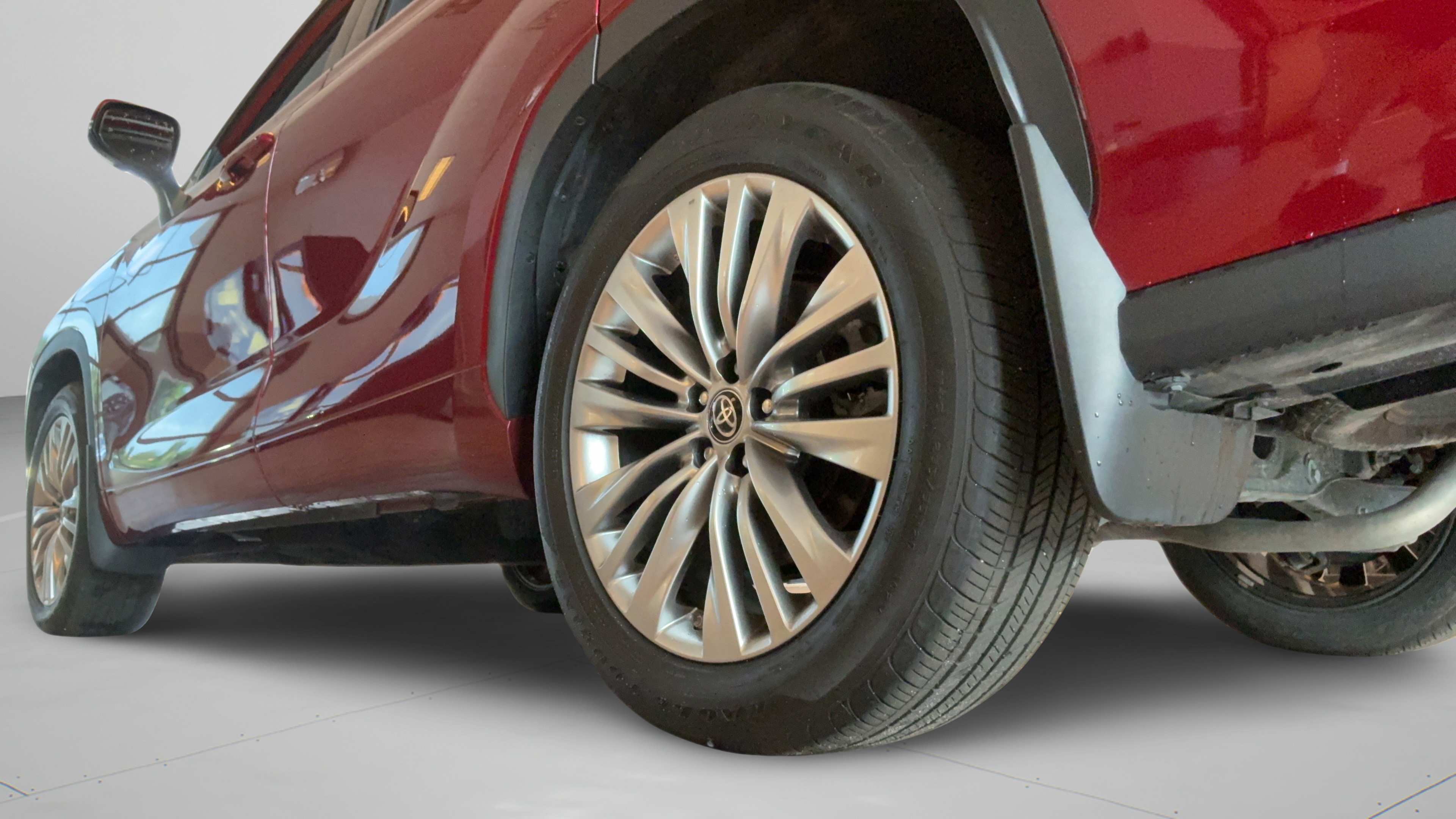 Certified 2024 Toyota Highlander Platinum AWD/4WD image 49