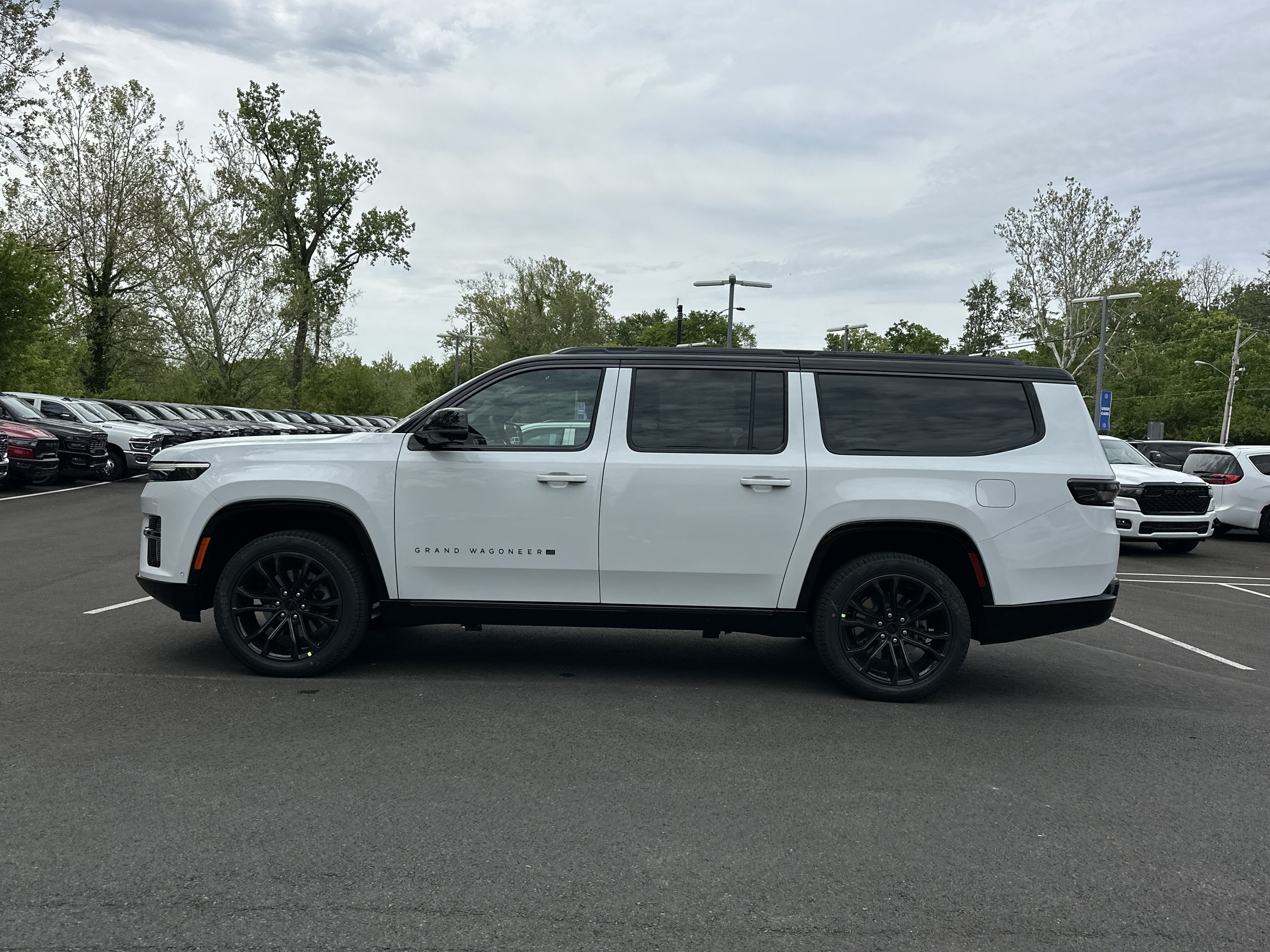 New 2026 Jeep Grand Wagoneer L Summit AWD/4WD image 27