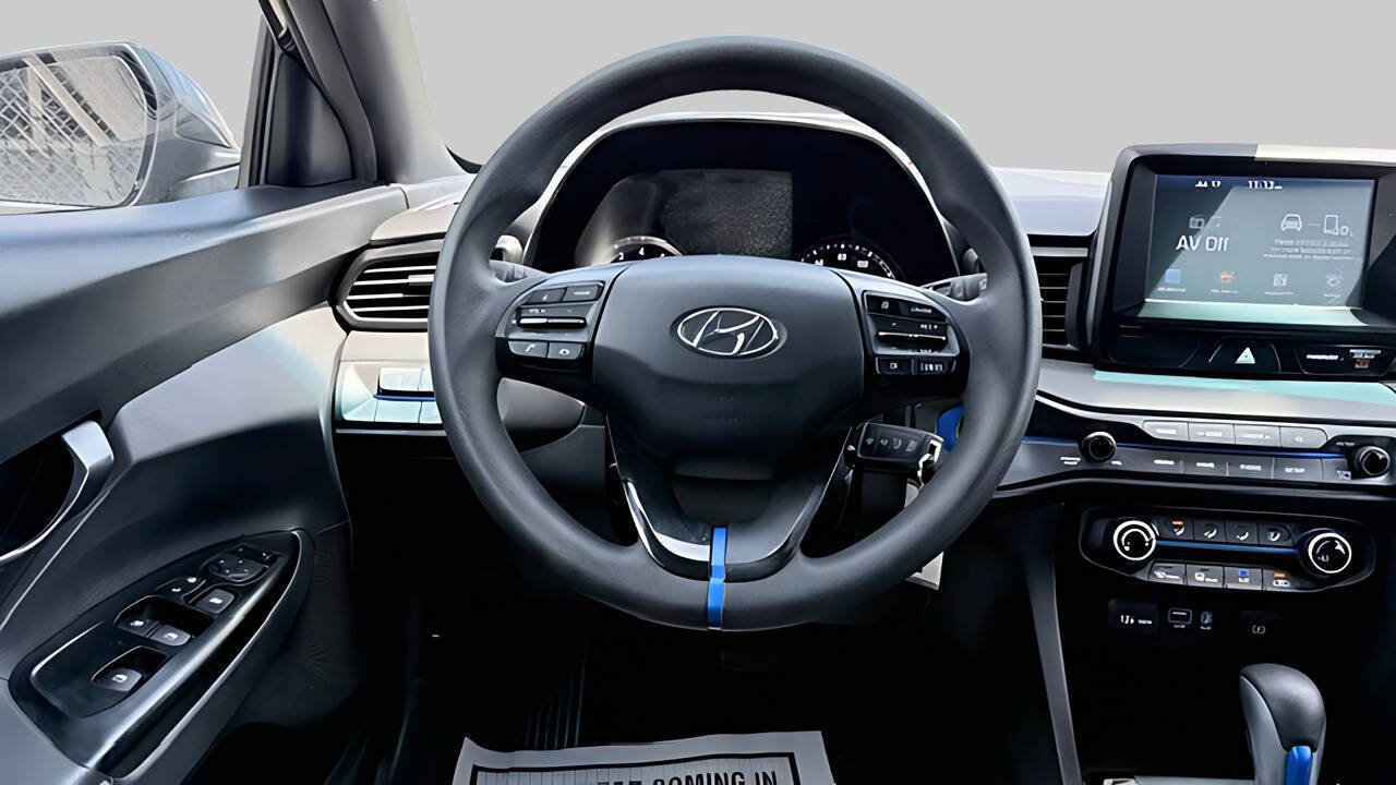 Used 2020 Hyundai Veloster 2.0 FWD image 11