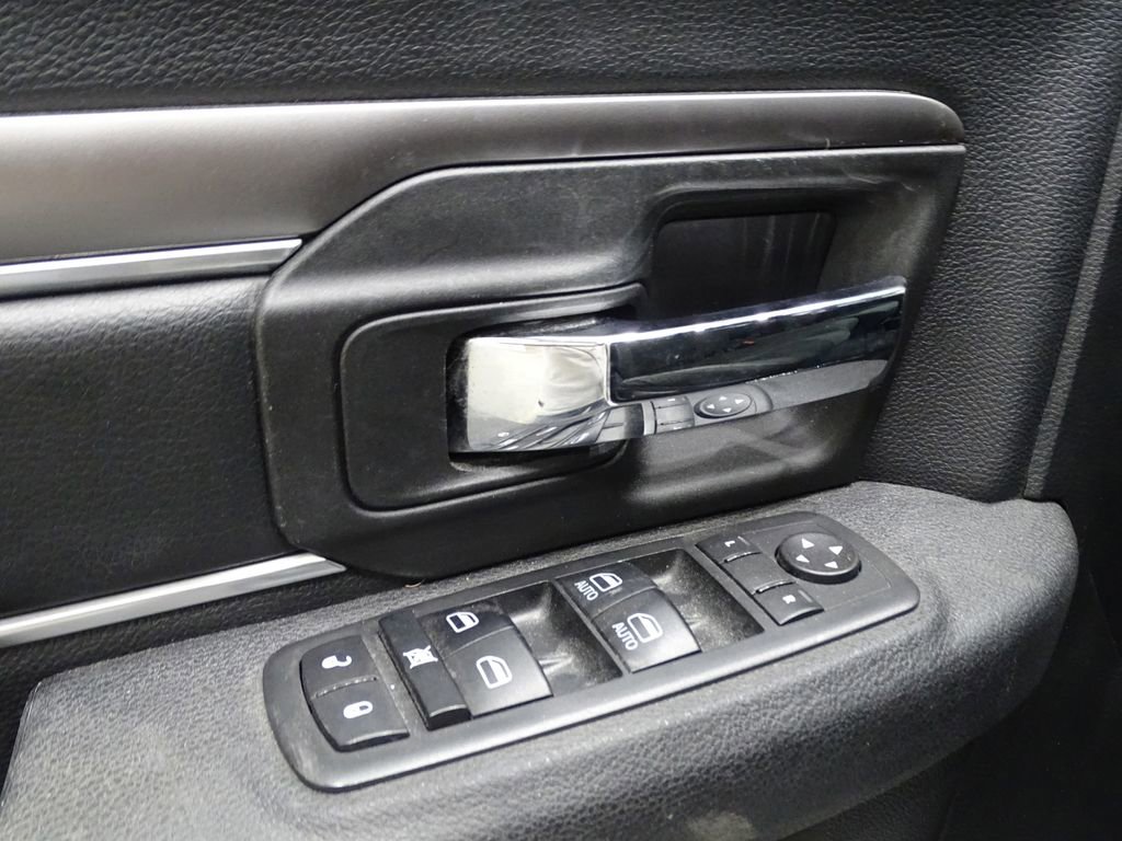 Used 2021 RAM 1500 Classic Warlock w/ Electronics Group AWD/4WD image 17
