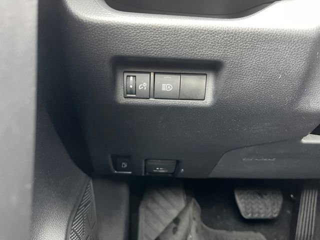 Used 2022 Toyota RAV4 XLE image 26