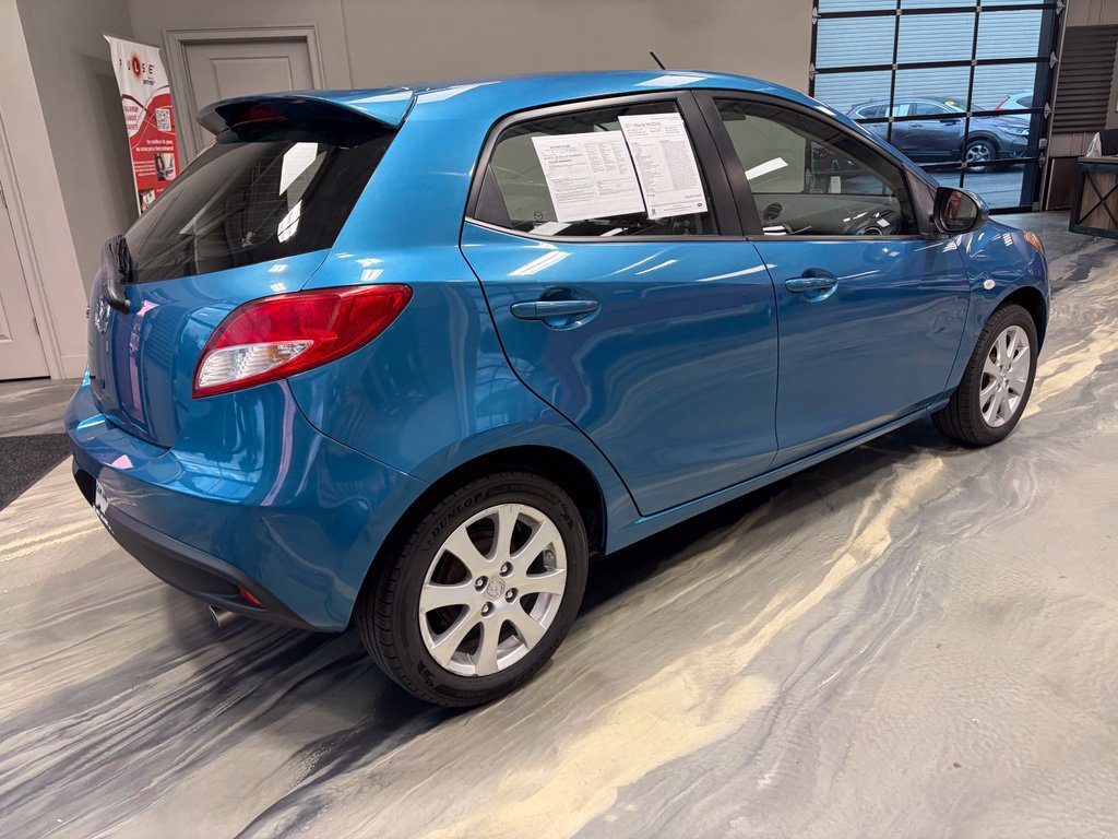 Used 2011 MAZDA MAZDA2 FWD image 25