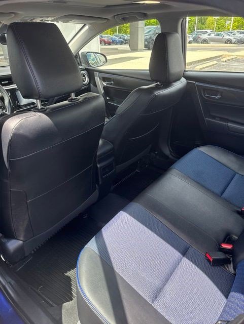 Used 2019 Toyota Corolla SE w/ SE Premium Package FWD image 10