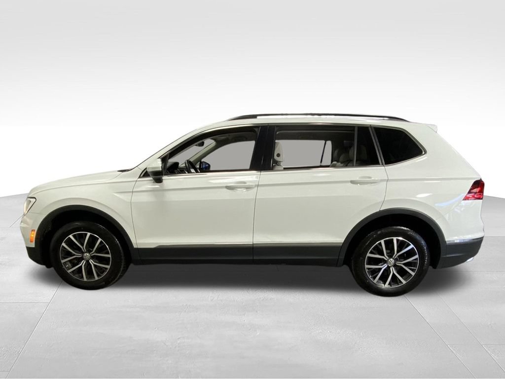 Used 2020 Volkswagen Tiguan SE w/ 3rd Row Seat Package AWD/4WD image 7