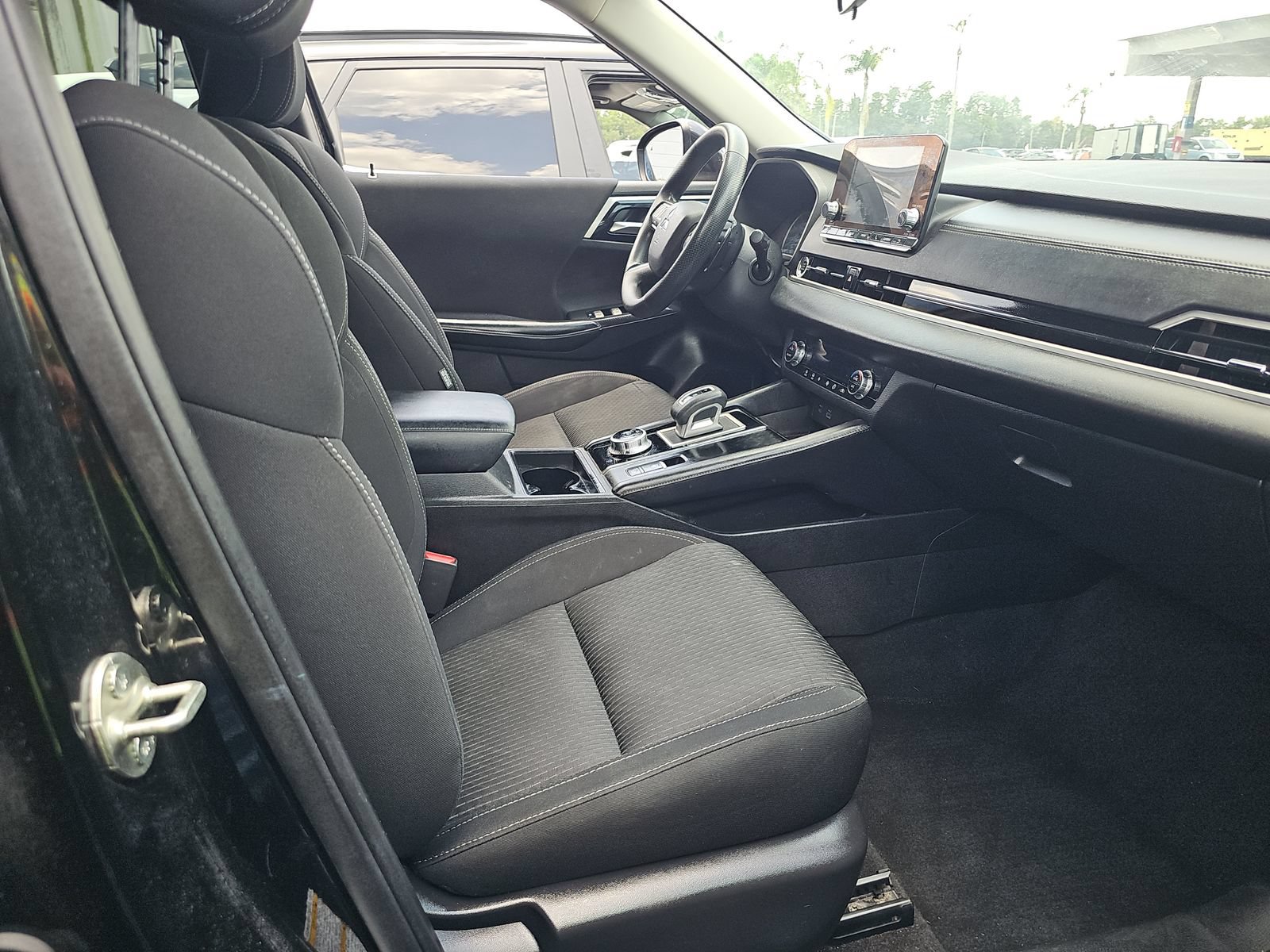Used 2022 Mitsubishi Outlander ES FWD image 14