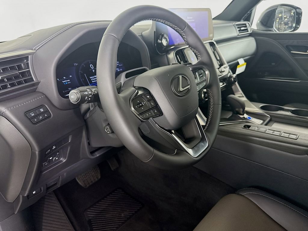 New 2025 Lexus LX 700h Overtrail image 9