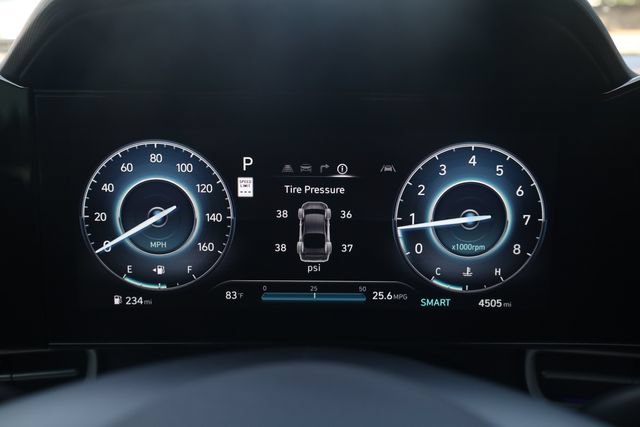 Certified 2025 Hyundai Elantra Limited FWD image 16