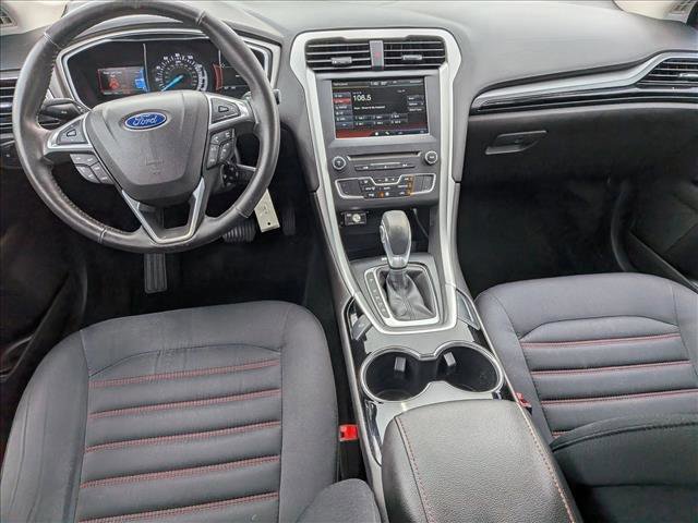 Used 2016 Ford Fusion SE image 17