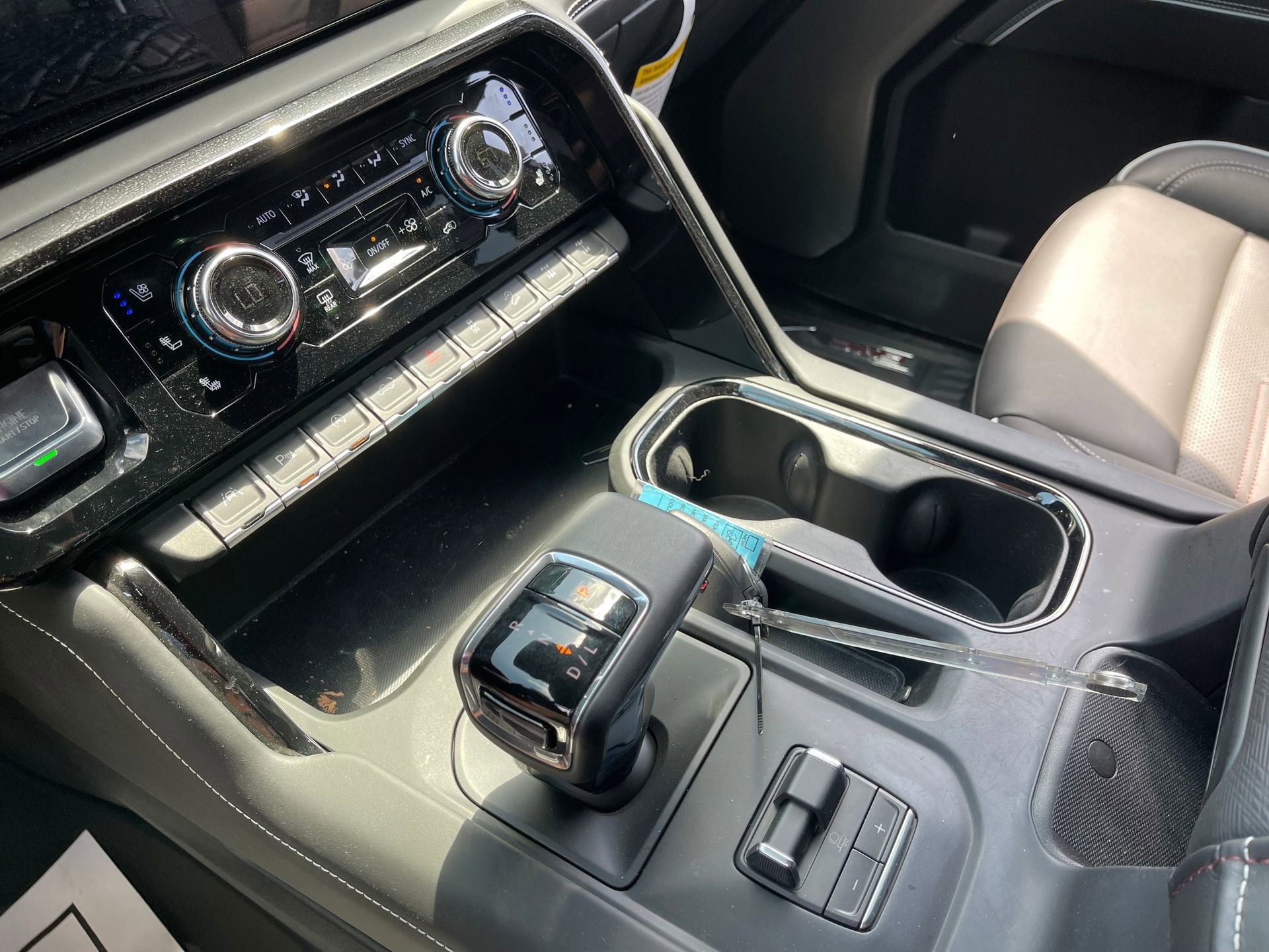 Used 2025 GMC Sierra 1500 AT4X image 17