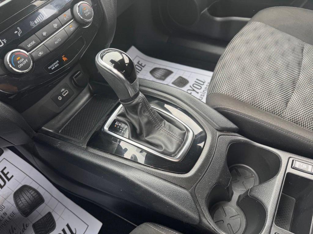 Used 2022 Nissan Rogue Sport SV AWD/4WD image 29