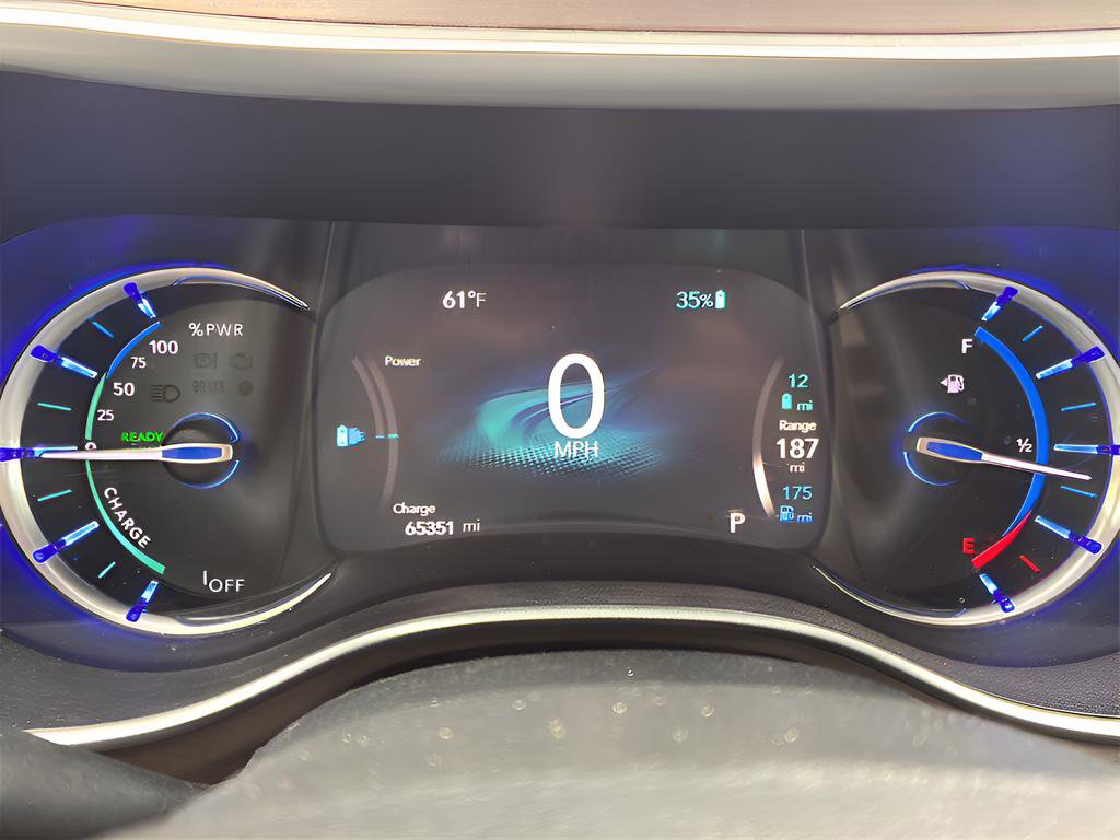 Used 2018 Chrysler Pacifica Touring-L image 20