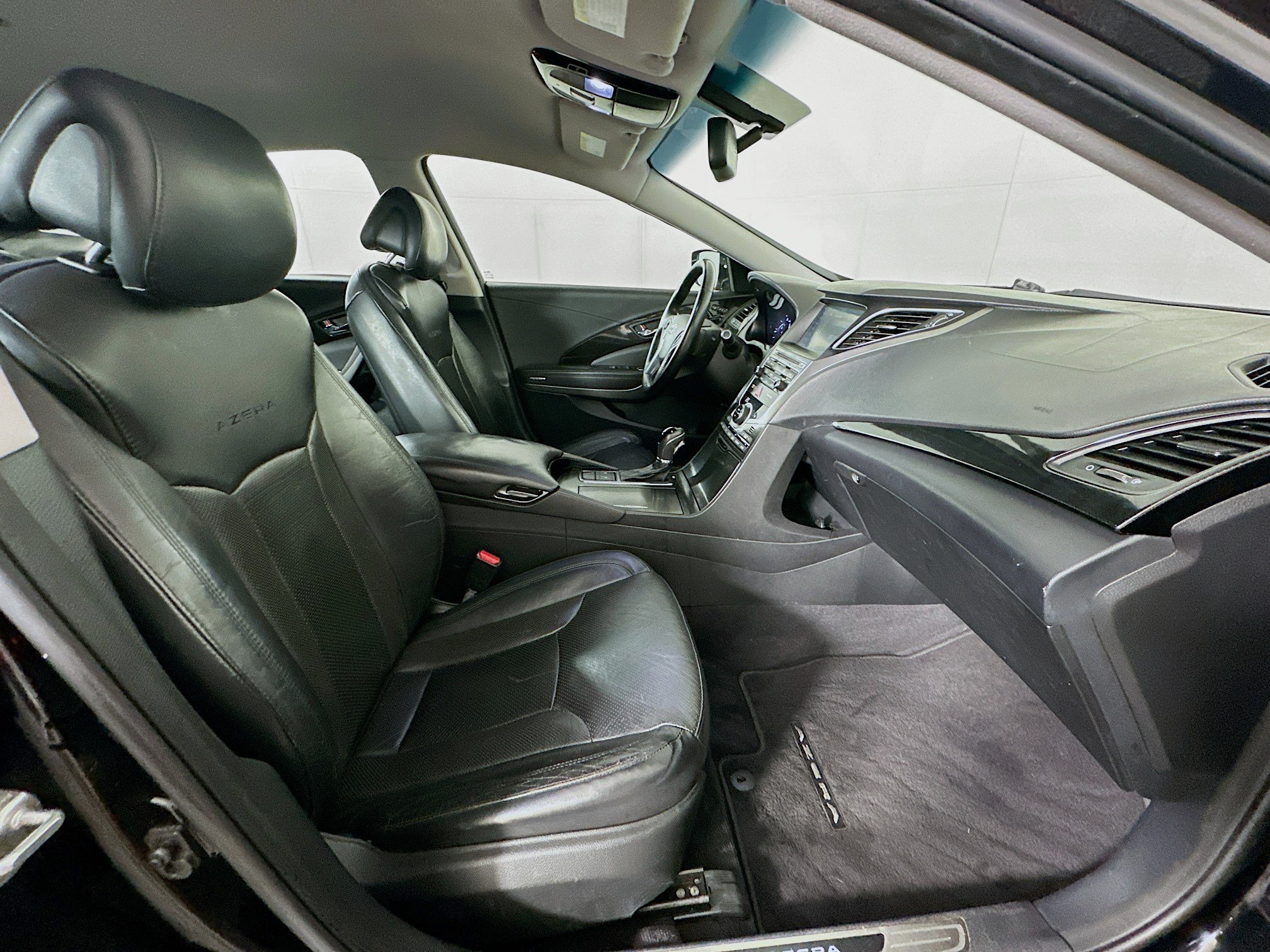 Used 2016 Hyundai Azera FWD image 29