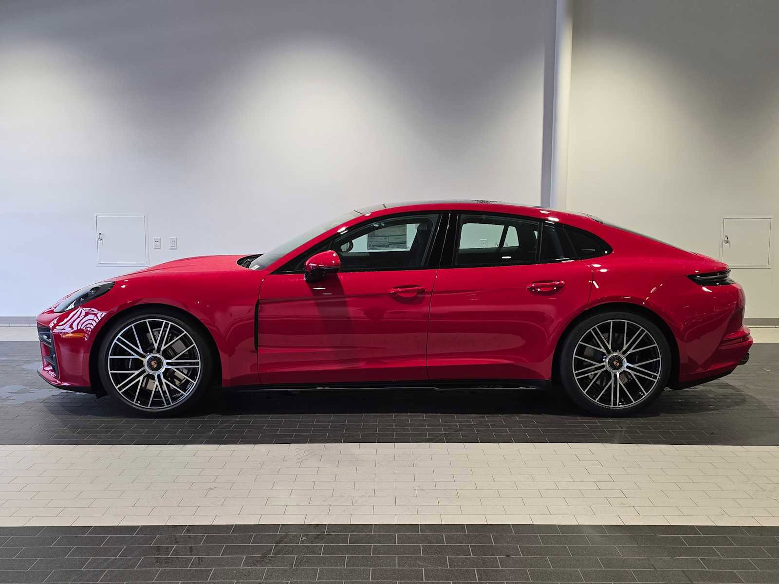 New 2026 Porsche Panamera GTS image 2