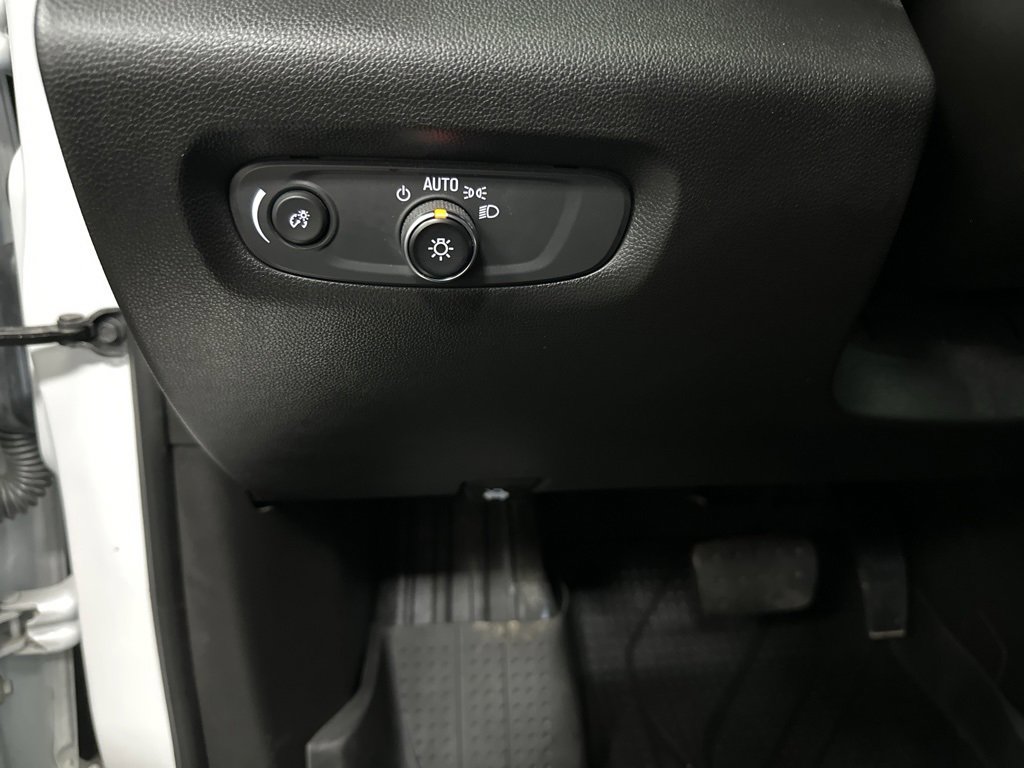 Used 2022 Chevrolet Traverse High Country image 34