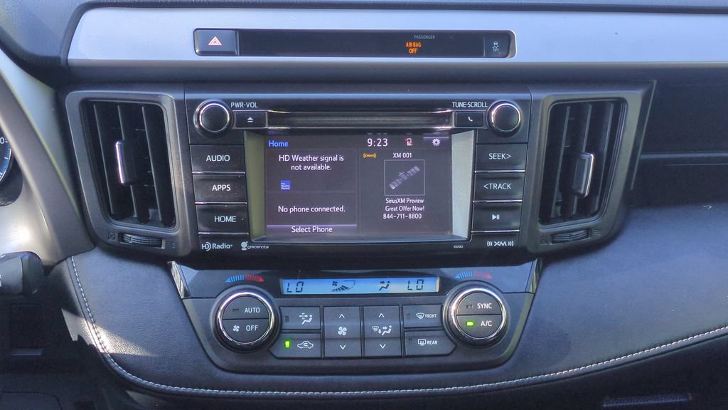 Used 2016 Toyota RAV4 XLE AWD/4WD image 14