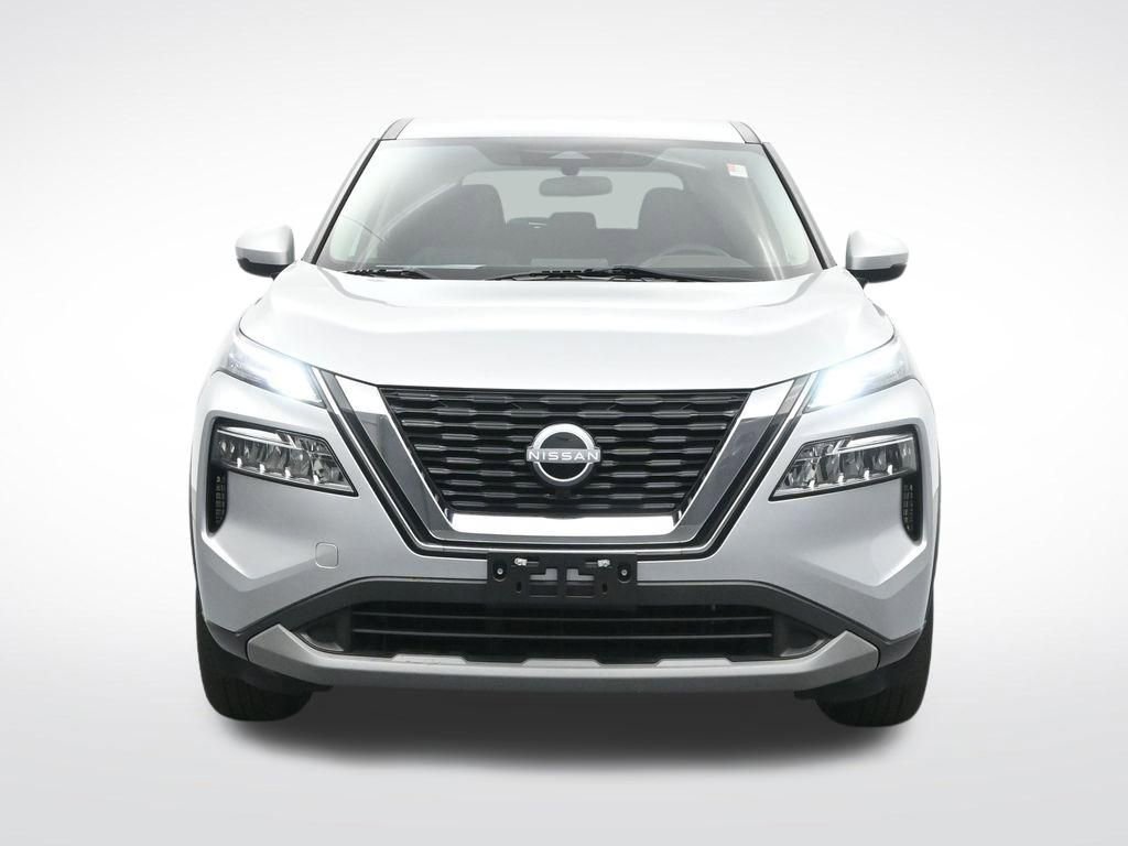 Used 2022 Nissan Rogue SV AWD/4WD image 2