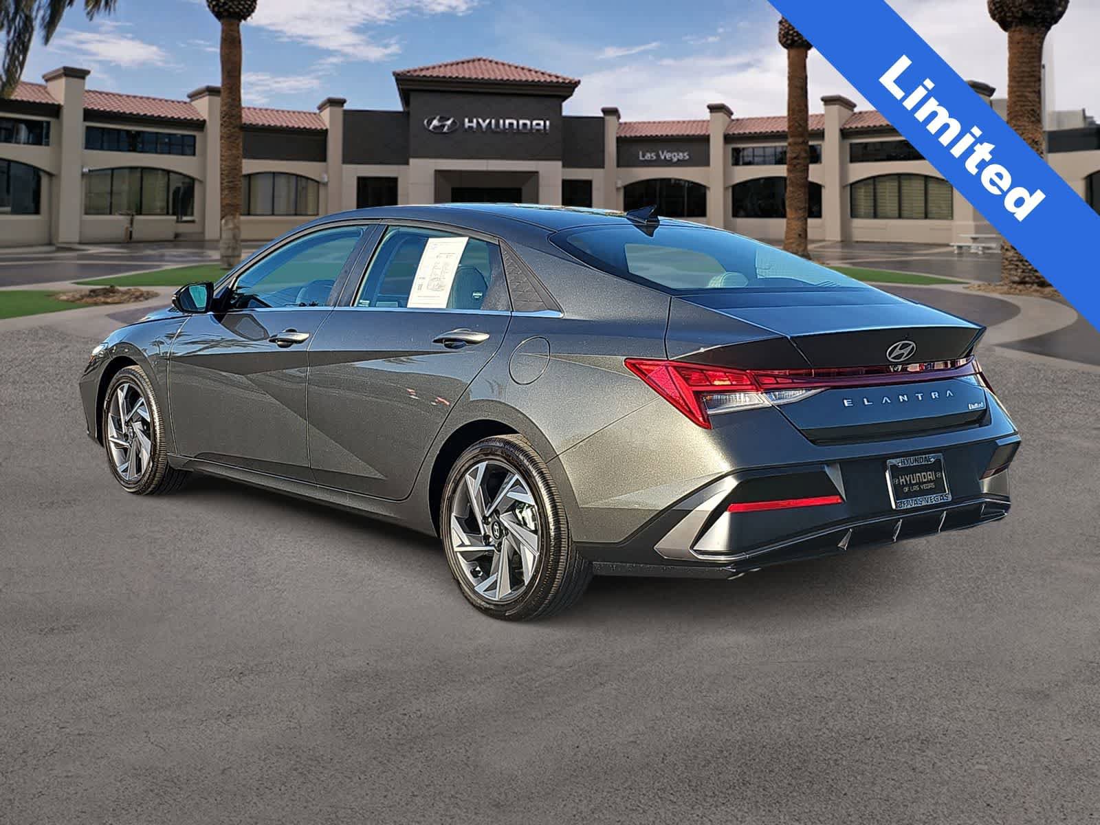 Used 2025 Hyundai Elantra Limited FWD image 6