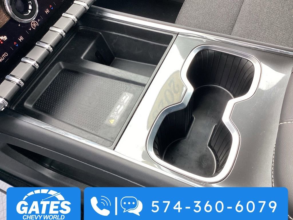 Used 2025 GMC Acadia Elevation image 31