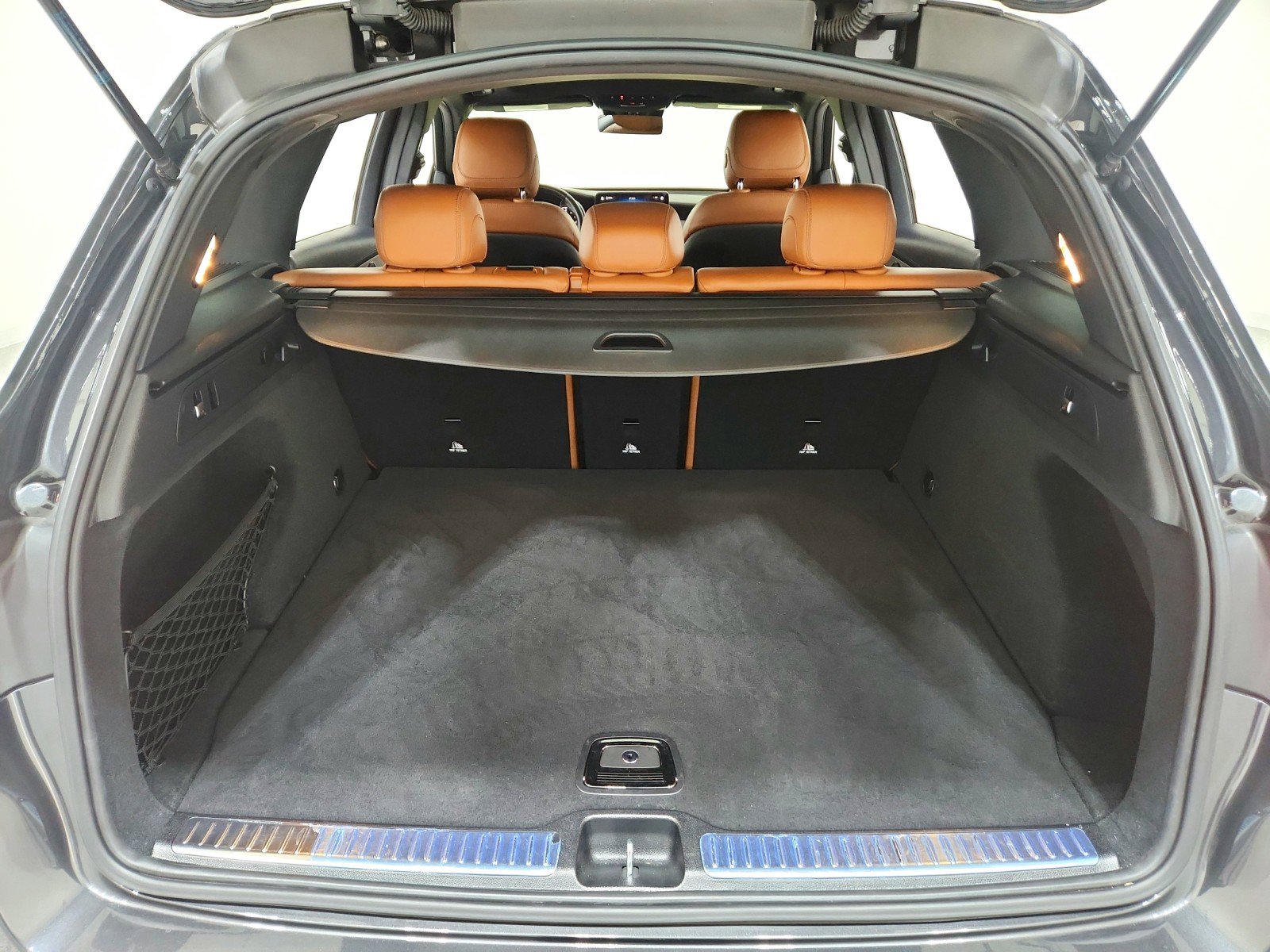 Certified 2022 Mercedes-Benz GLC 43 AMG 4MATIC image 39