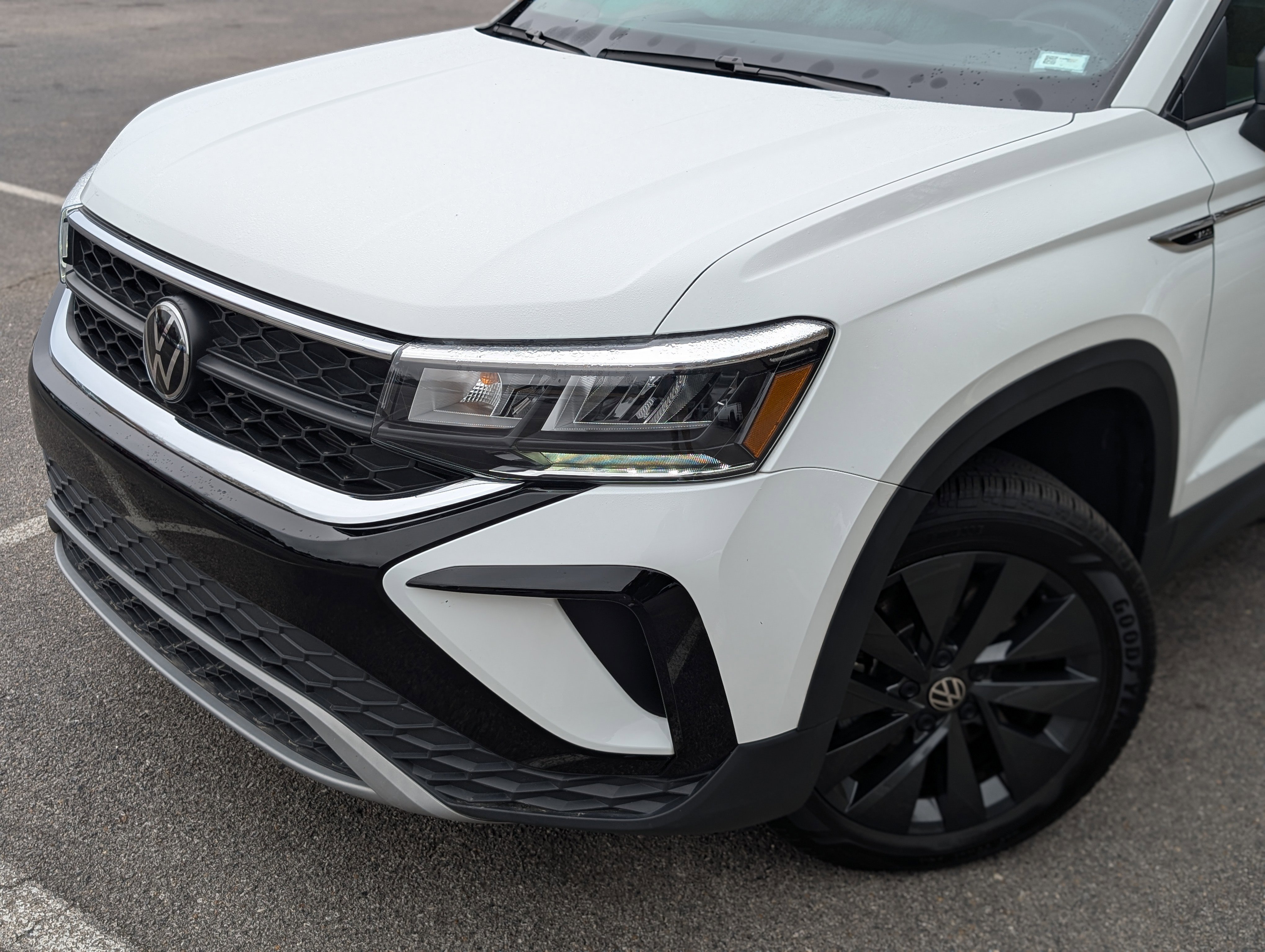 Used 2024 Volkswagen Taos S image 13