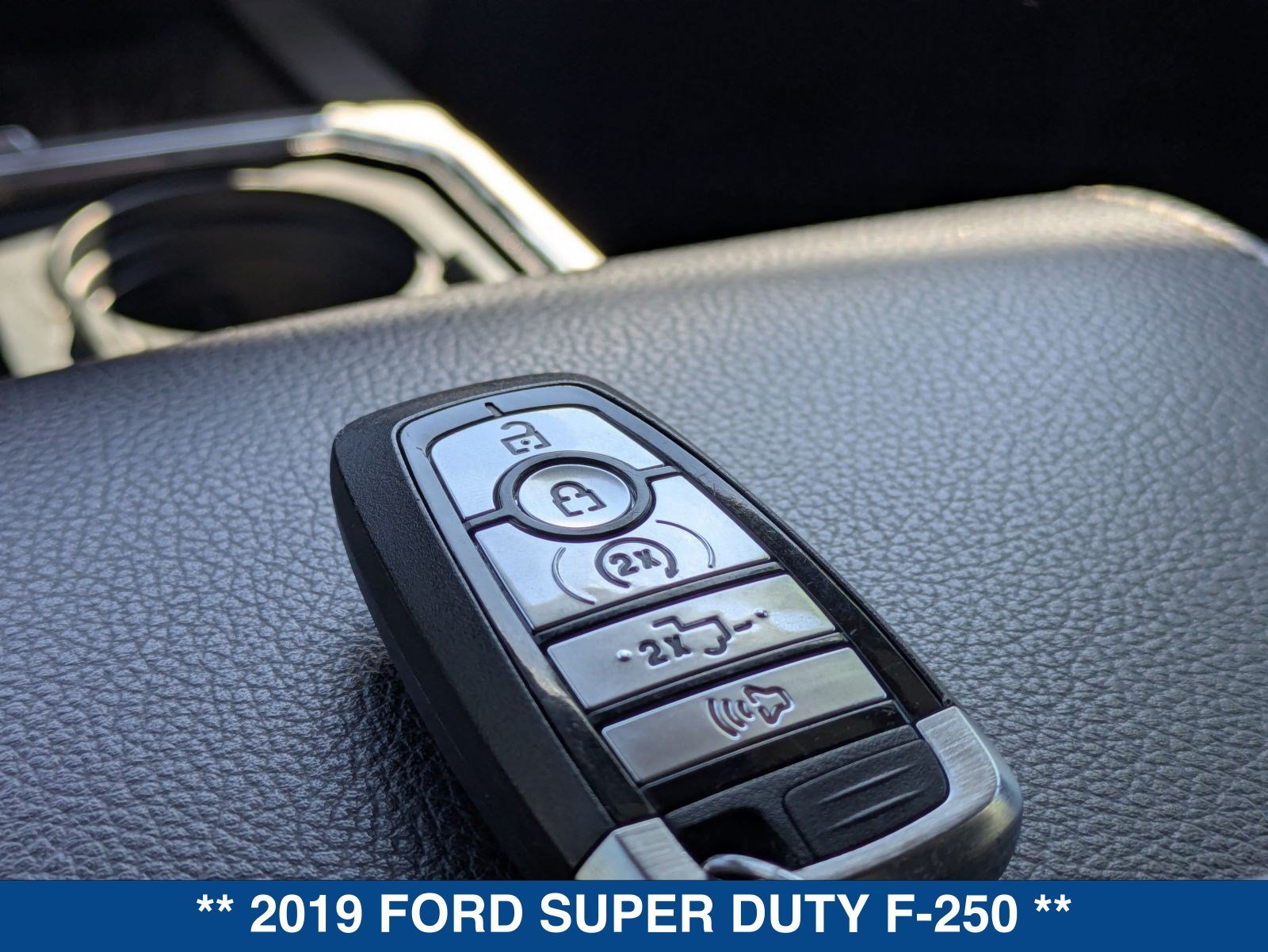 Used 2019 Ford F250 Lariat w/ Lariat Ultimate Package AWD/4WD image 38