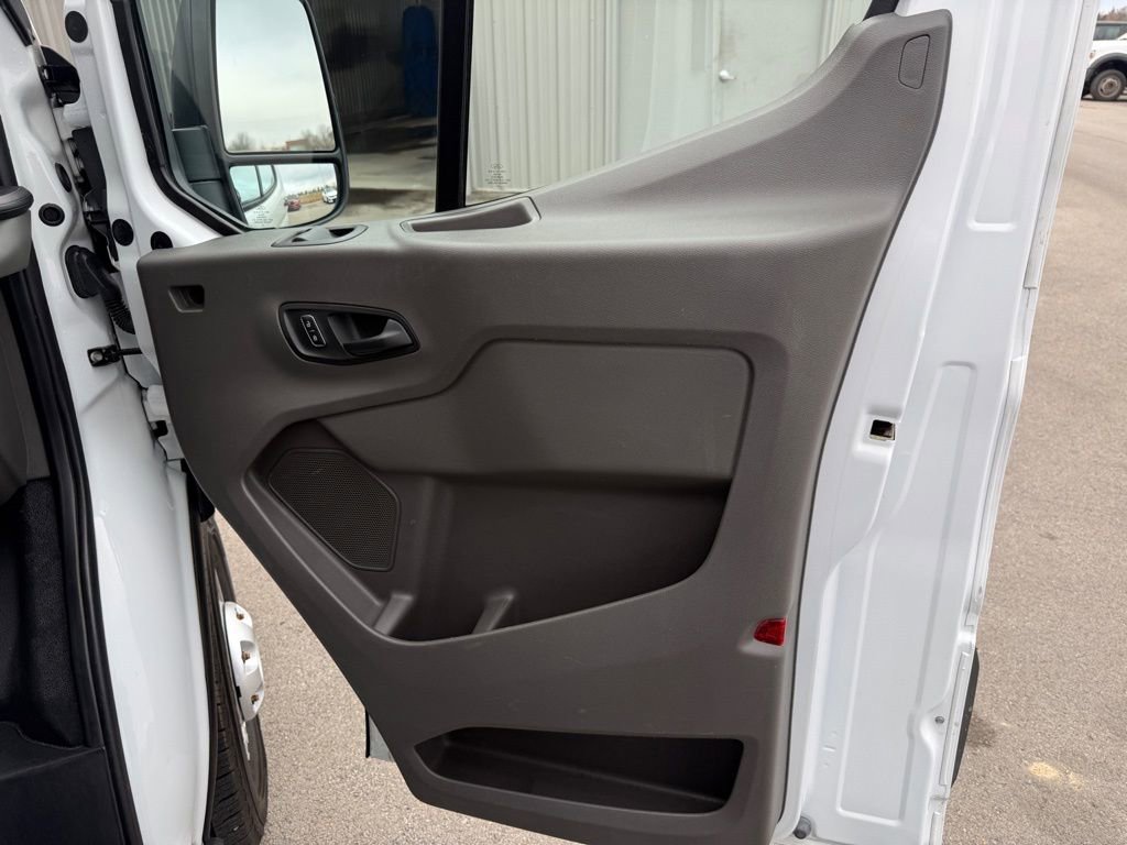 Used 2023 Ford Transit 250 Medium Roof AWD image 19