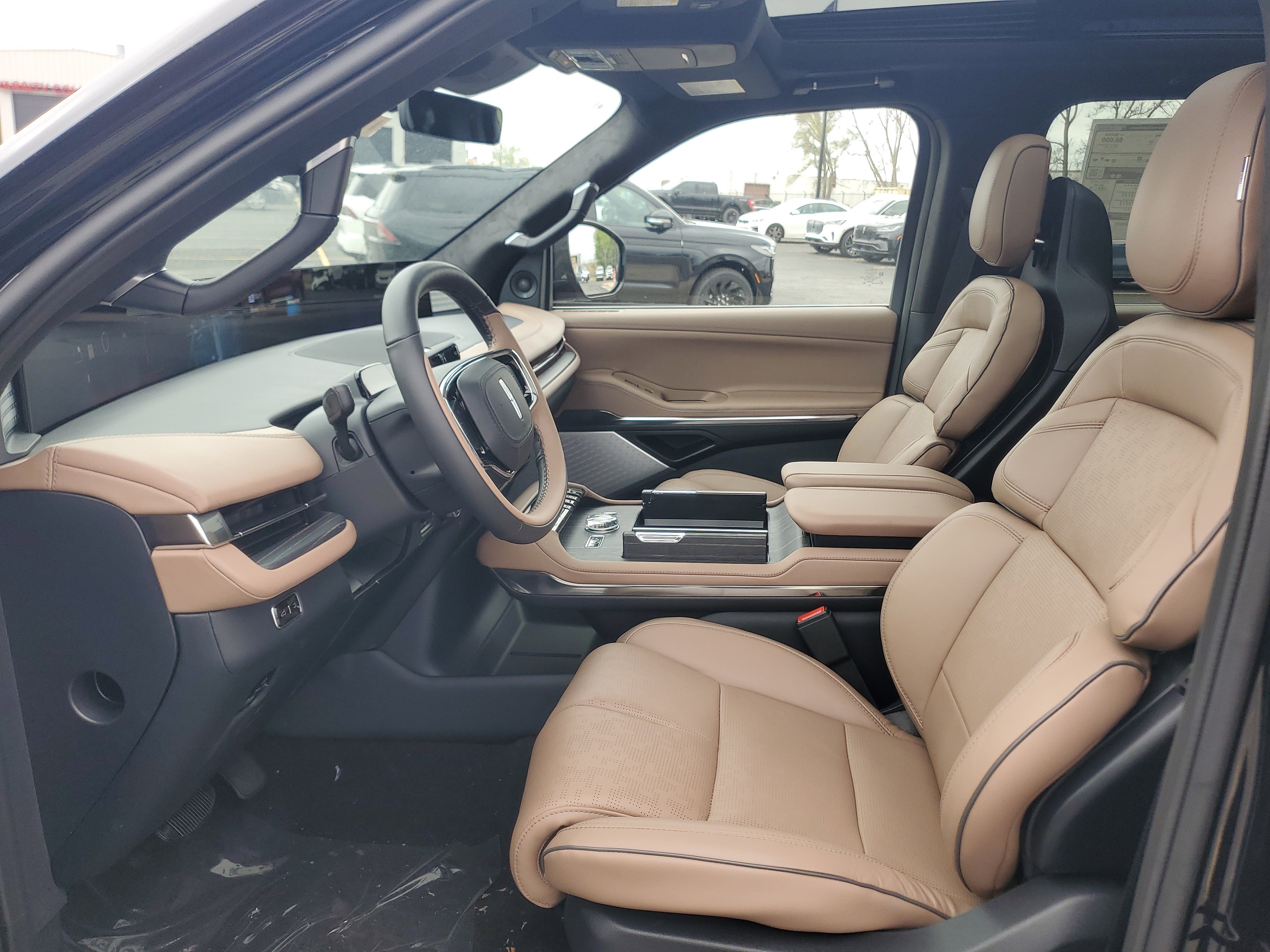 New 2026 Lincoln Navigator Black Label AWD/4WD image 12