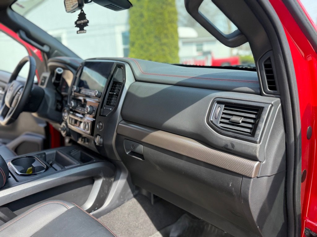 Used 2024 Nissan Titan PRO-4X w/ Pro-4x Convenience Package image 17
