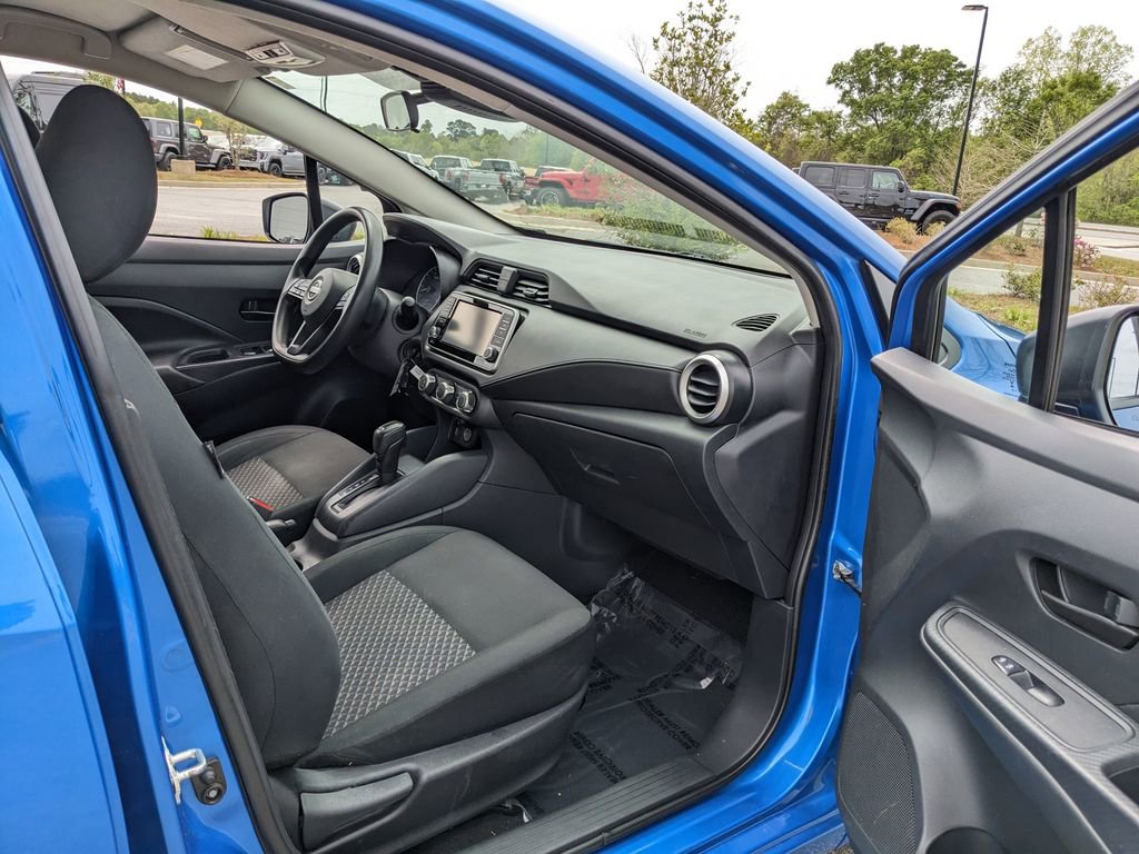 Used 2023 Nissan Versa S image 27