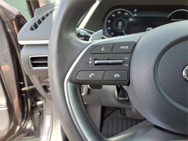Used 2022 Hyundai Sonata Limited w/ Winter Weather Package FWD image 19