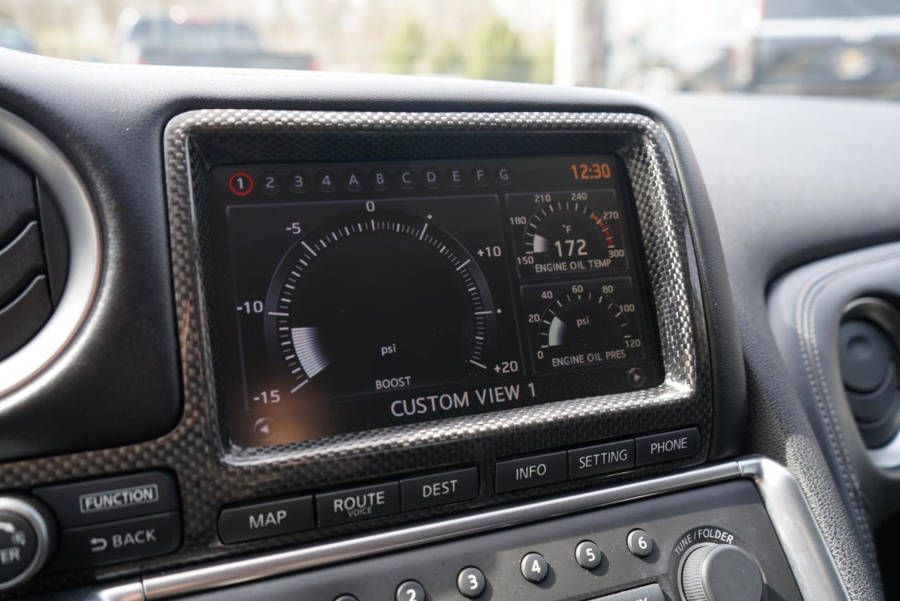 Used 2010 Nissan GT-R Premium image 38