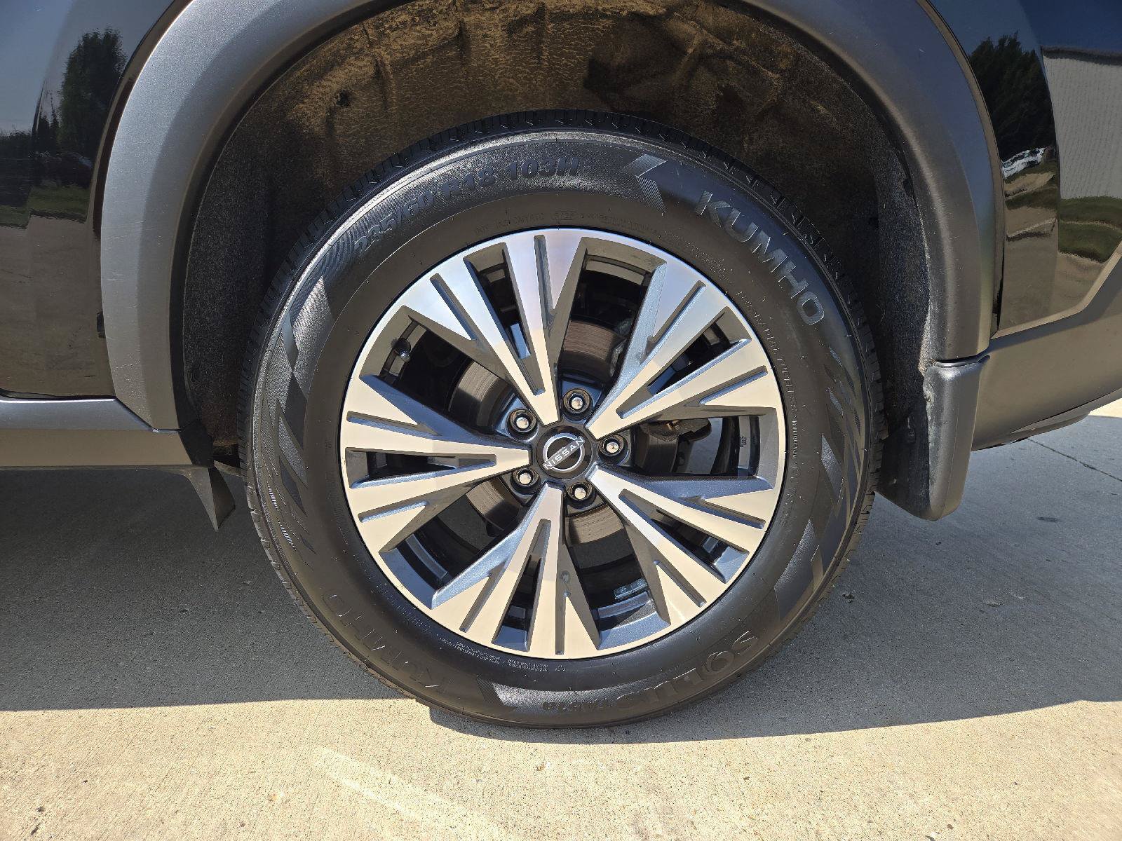 Used 2023 Nissan Rogue SV AWD/4WD image 10