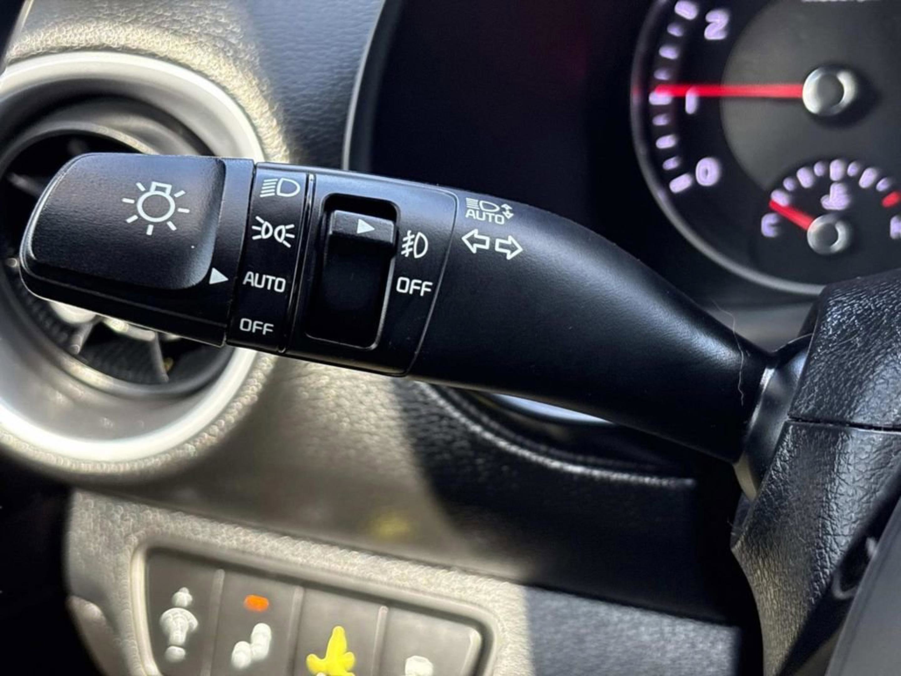 Used 2023 Kia Forte GT-Line w/ GT-Line Technology Package FWD image 33