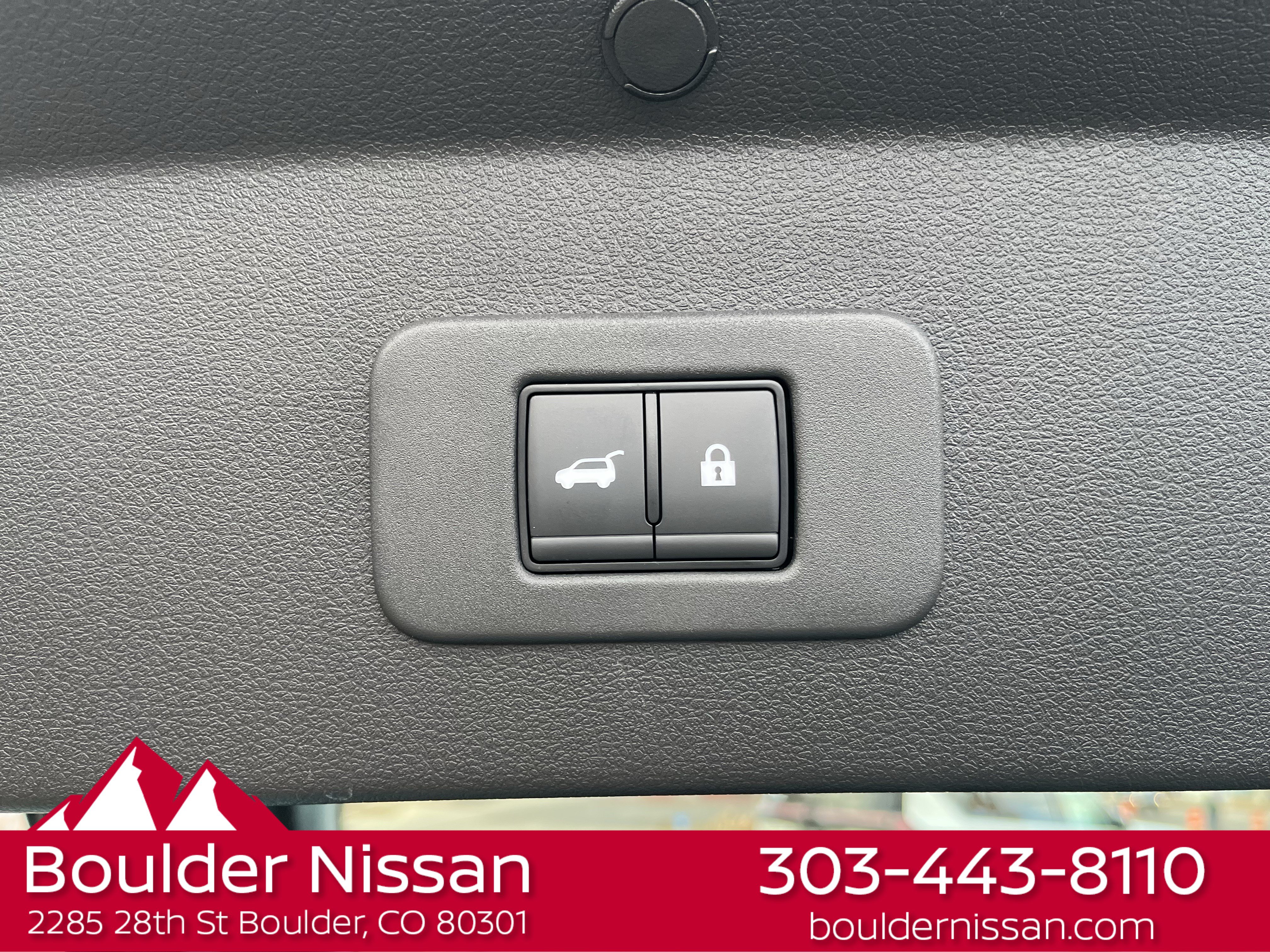 New 2026 Nissan Leaf Platinum+ w/ Cargo Package (Platinum+) FWD image 30