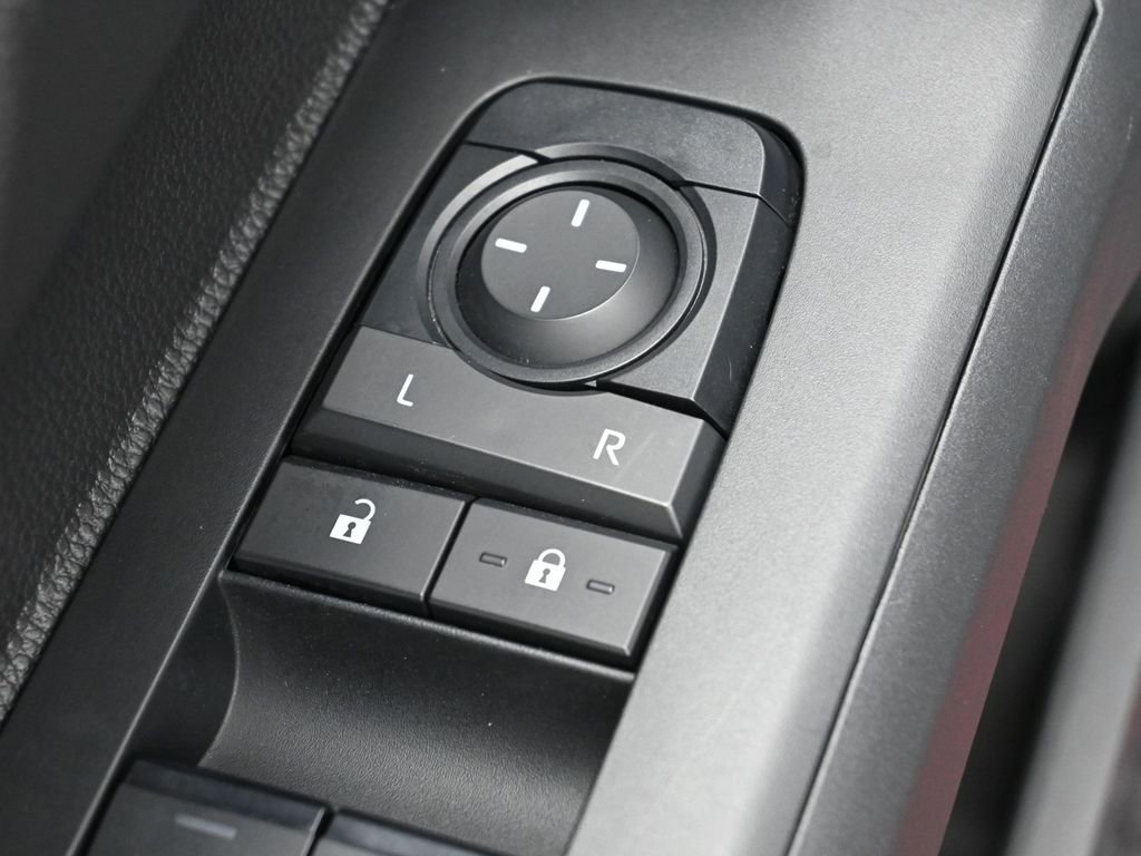 Certified 2024 Toyota Tacoma SR5 AWD/4WD image 12