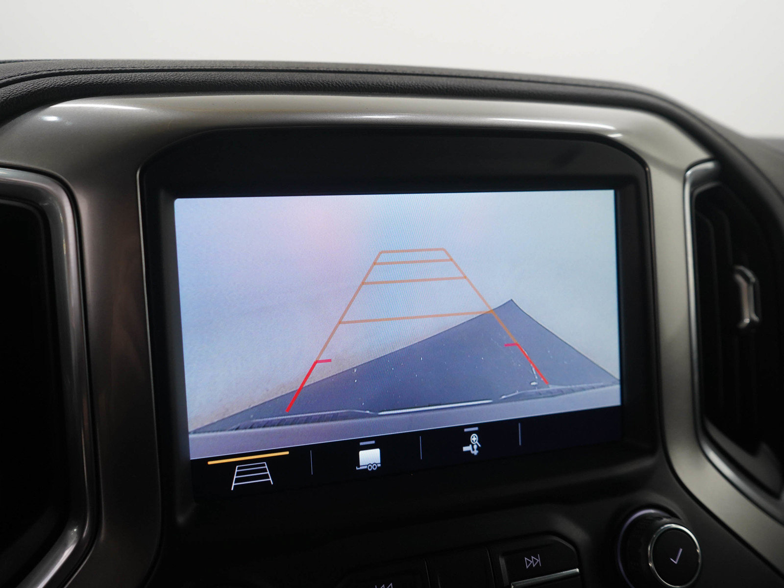 Used 2019 Chevrolet Silverado 1500 LTZ AWD/4WD image 32
