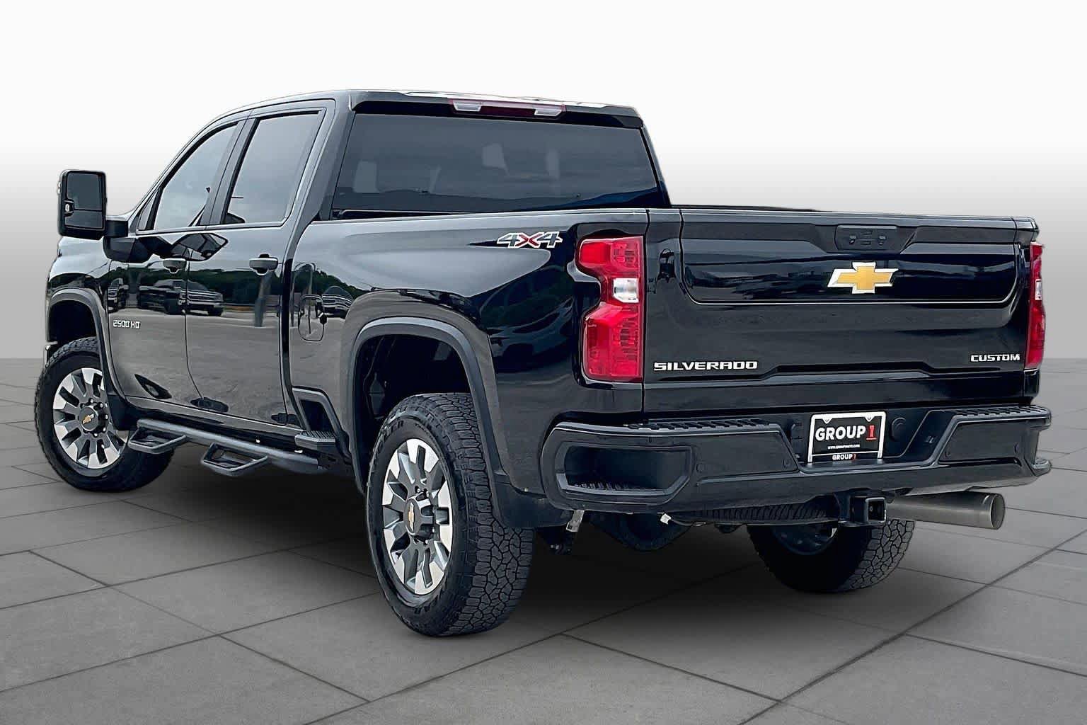 Used 2025 Chevrolet Silverado 2500 Custom w/ Custom Value Package AWD/4WD image 12