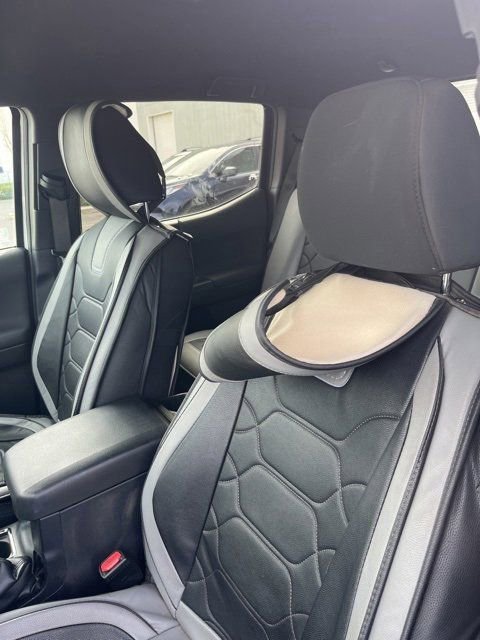 Used 2021 Toyota Tacoma TRD Off-Road w/ Technology Package image 11