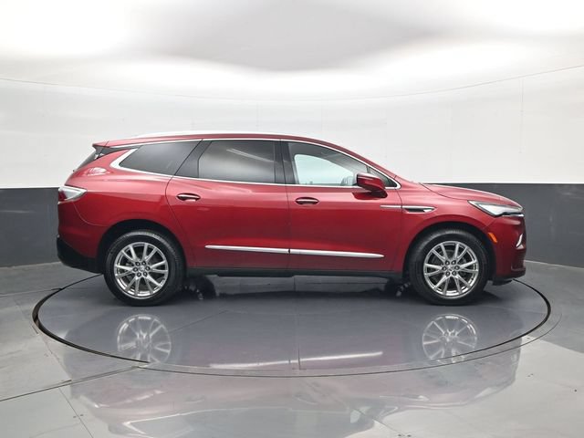 Used 2024 Buick Enclave Essence w/ Experience Buick Package AWD/4WD image 4
