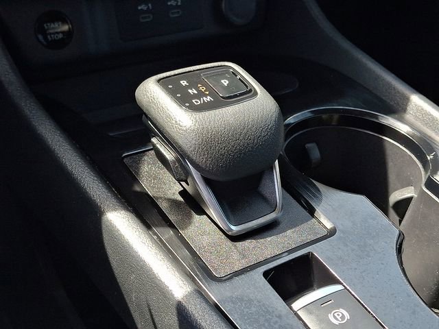 Used 2024 Nissan Rogue S image 14