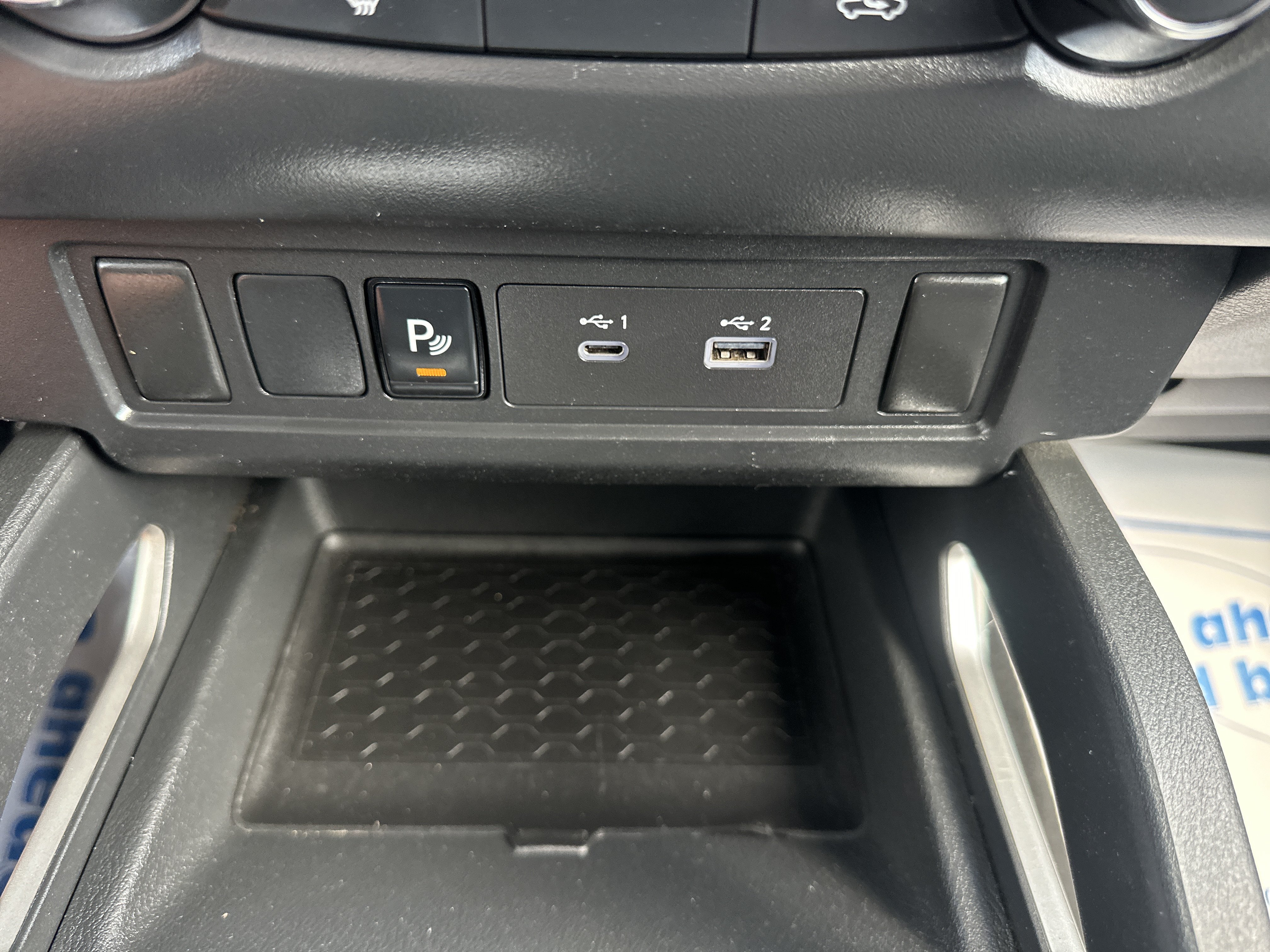 Used 2023 Nissan Frontier SV w/ Technology Package AWD/4WD image 18