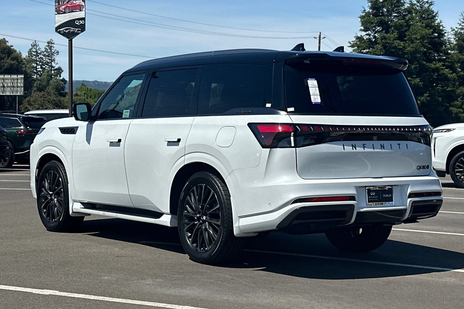 New 2026 INFINITI QX80 Autograph w/ Premium Cargo Package AWD/4WD image 3