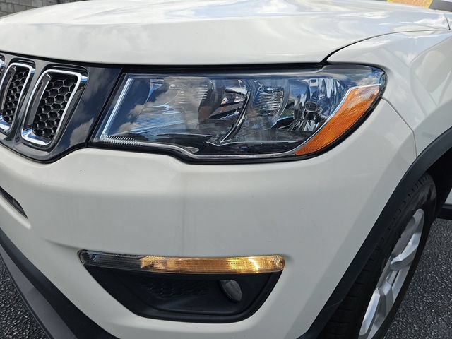 Used 2020 Jeep Compass Latitude w/ Cold Weather Group AWD/4WD image 33