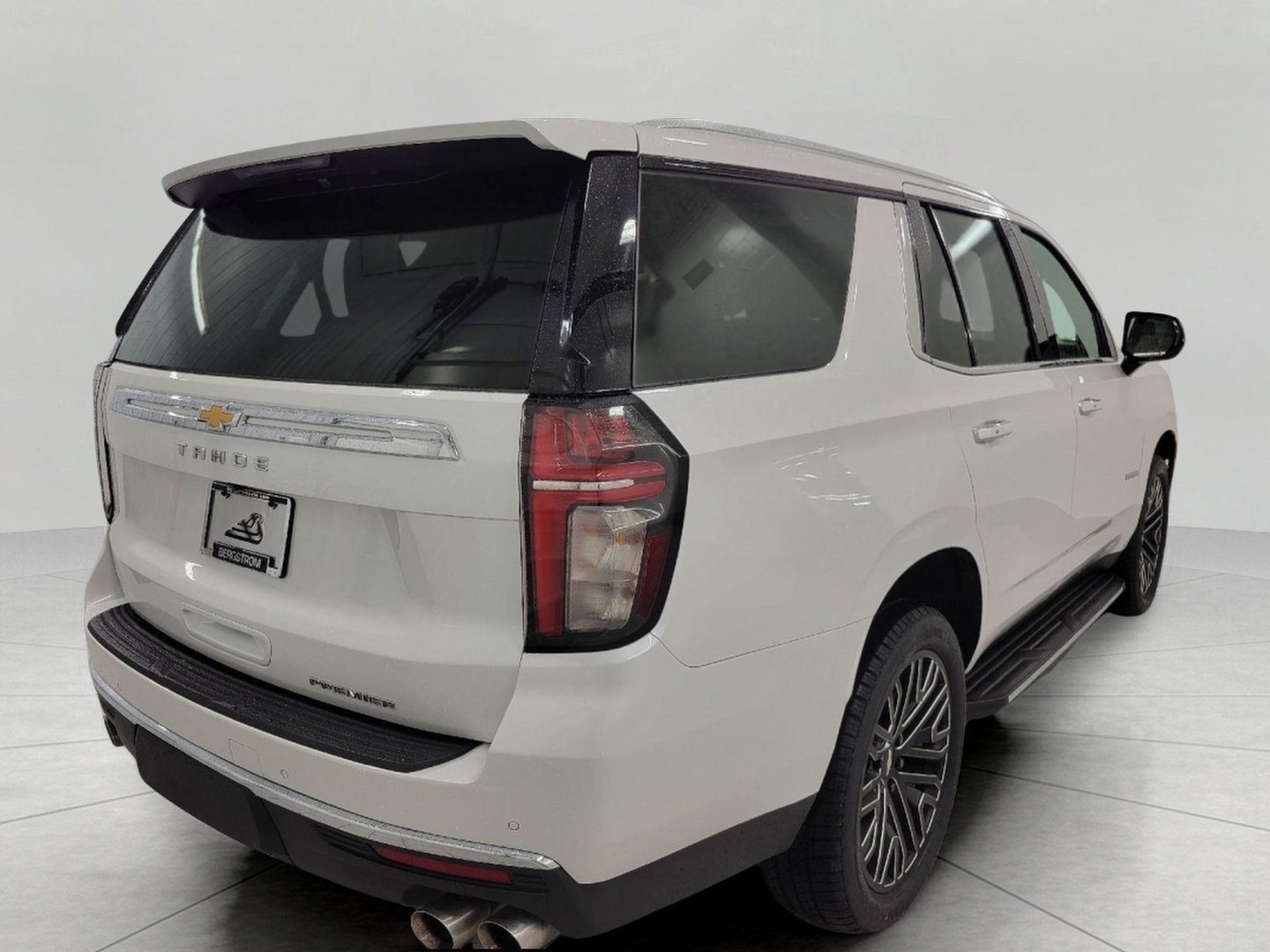 Used 2021 Chevrolet Tahoe Premier AWD/4WD image 19