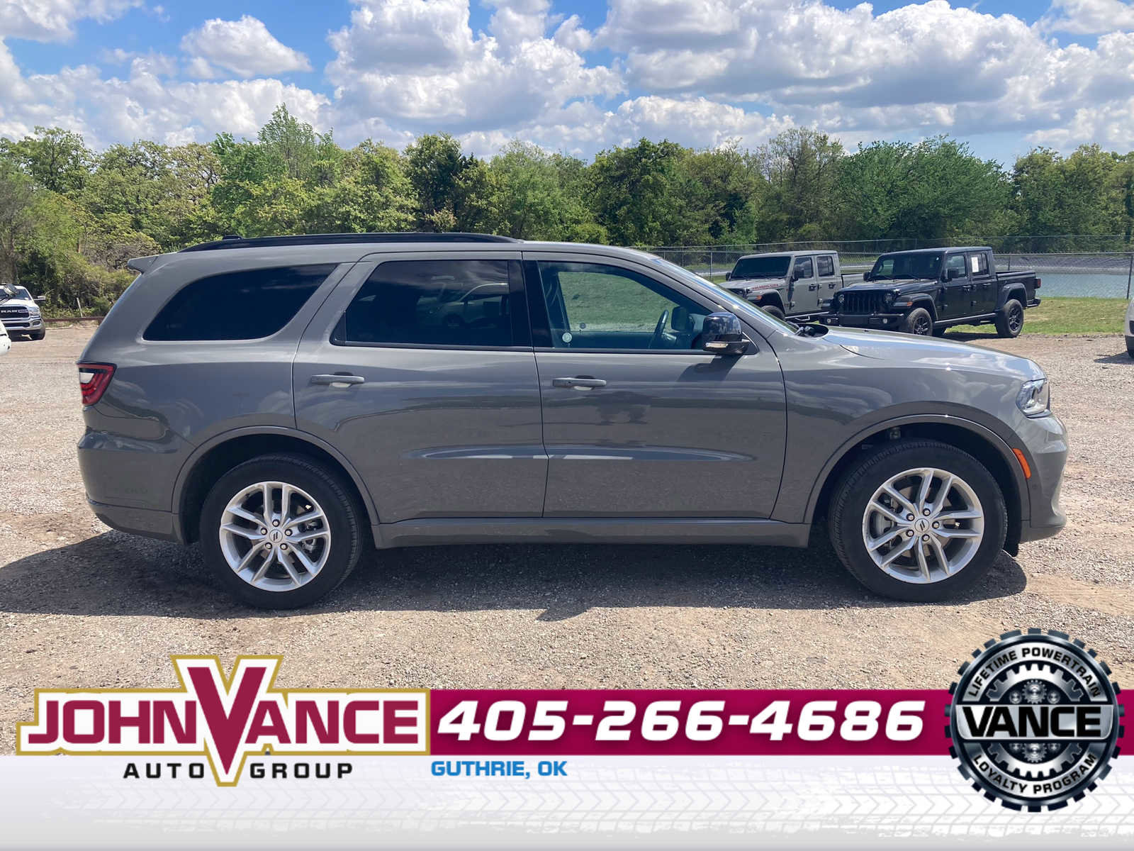 Used 2025 Dodge Durango GT image 8