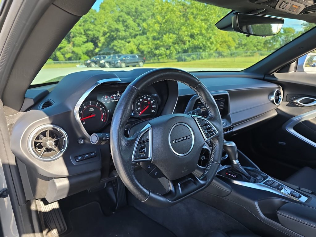 Used 2024 Chevrolet Camaro LT RWD image 10
