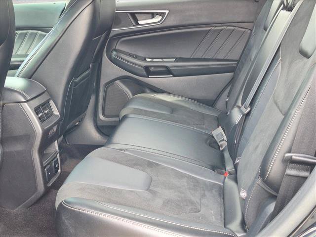 Used 2016 Ford Edge Sport w/ Equipment Group 401A AWD/4WD image 16