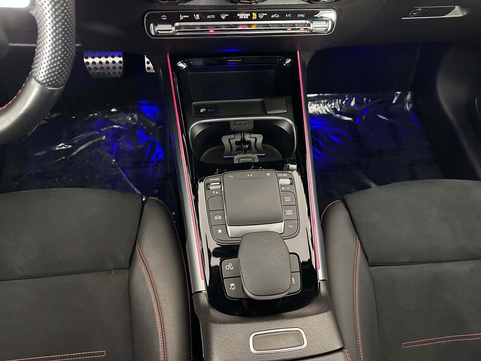 Used 2022 Mercedes-Benz GLB 35 AMG 4MATIC image 14