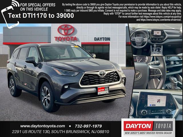 Used 2024 Toyota Highlander XLE AWD/4WD image 1