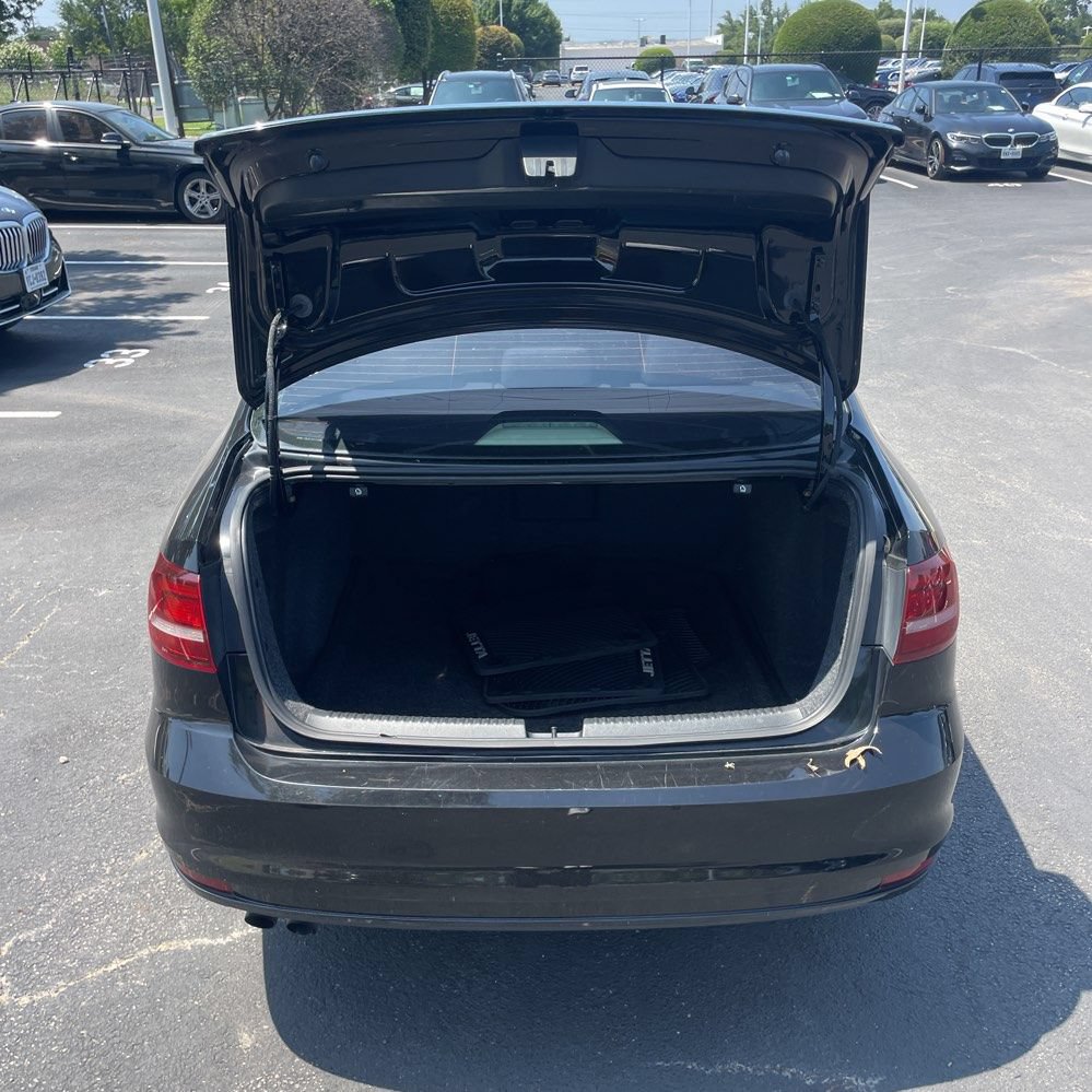 Used 2017 Volkswagen Jetta SEL FWD image 15